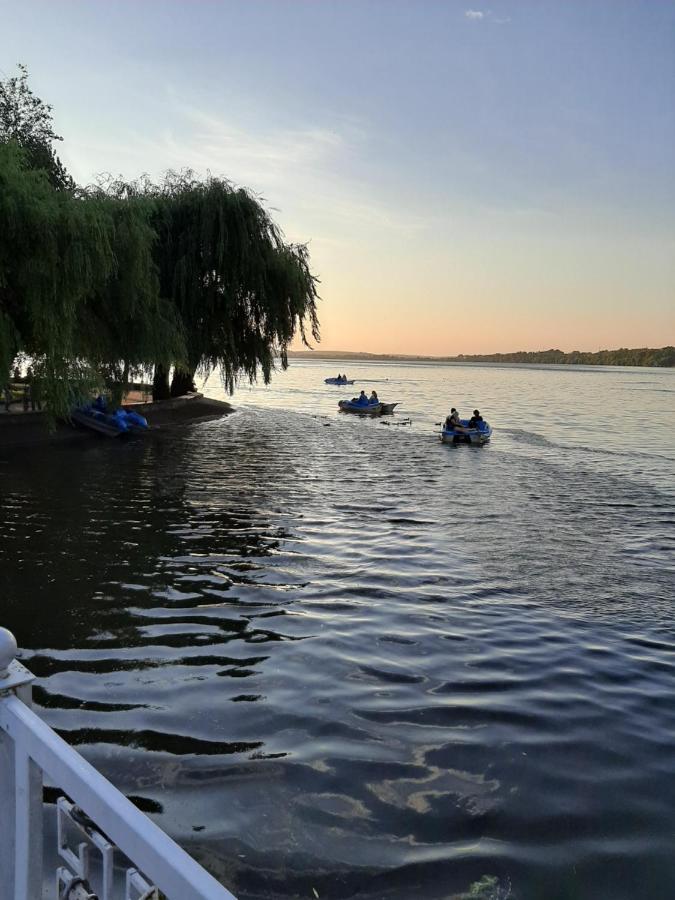Стильна Квартира-Студія В Центрі Міста На Набережній Ternopil Extérieur photo